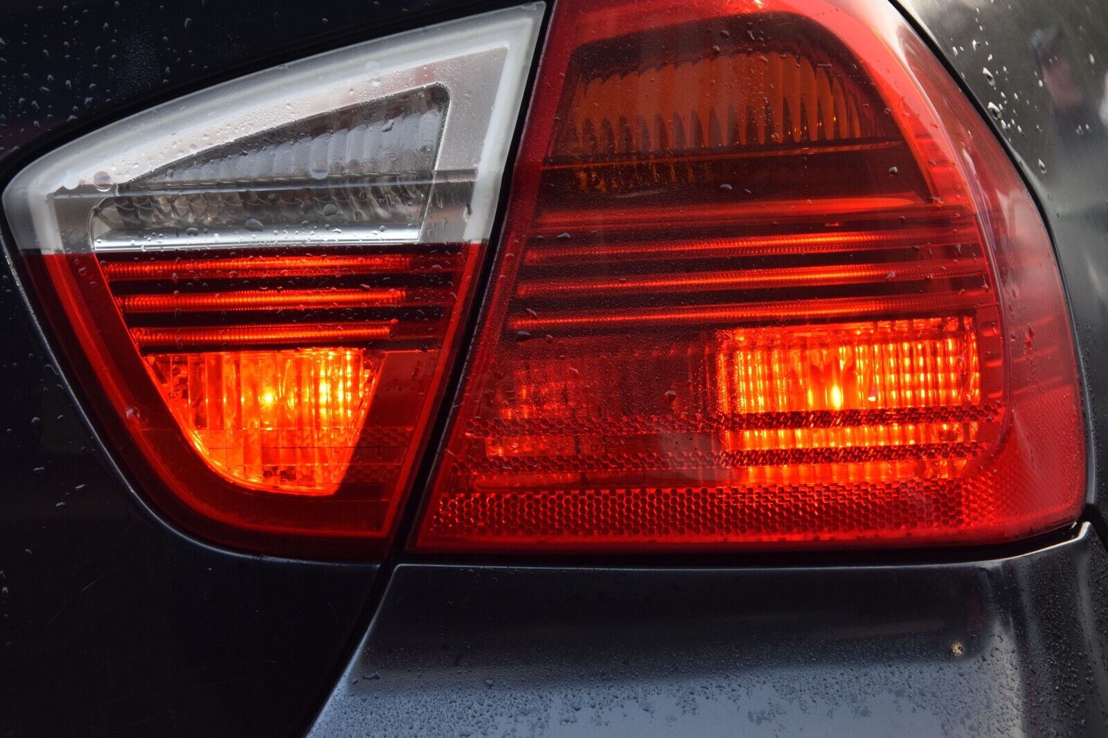 BMW 3er E90 Rücklicht Rückleuchte Heckleuchte hinten rechts außen 276302  6937458 - AUTODOGS