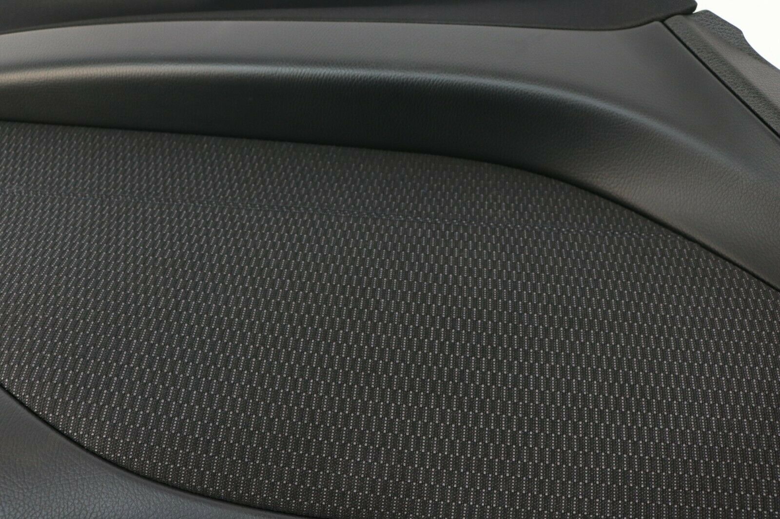 Mercedes CLK W209 Rück Abdeckung Sitz Vorne Stoff grau links