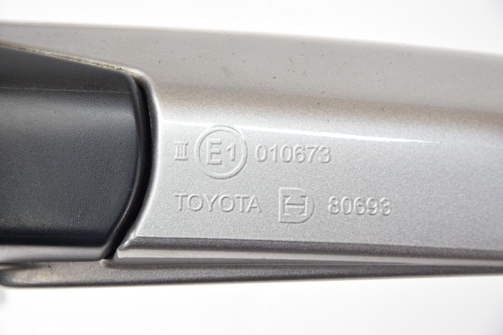 Toyota Yaris Außenspiegel Spiegel links Türaußenspiegel E1010673 Silber -  AUTODOGS