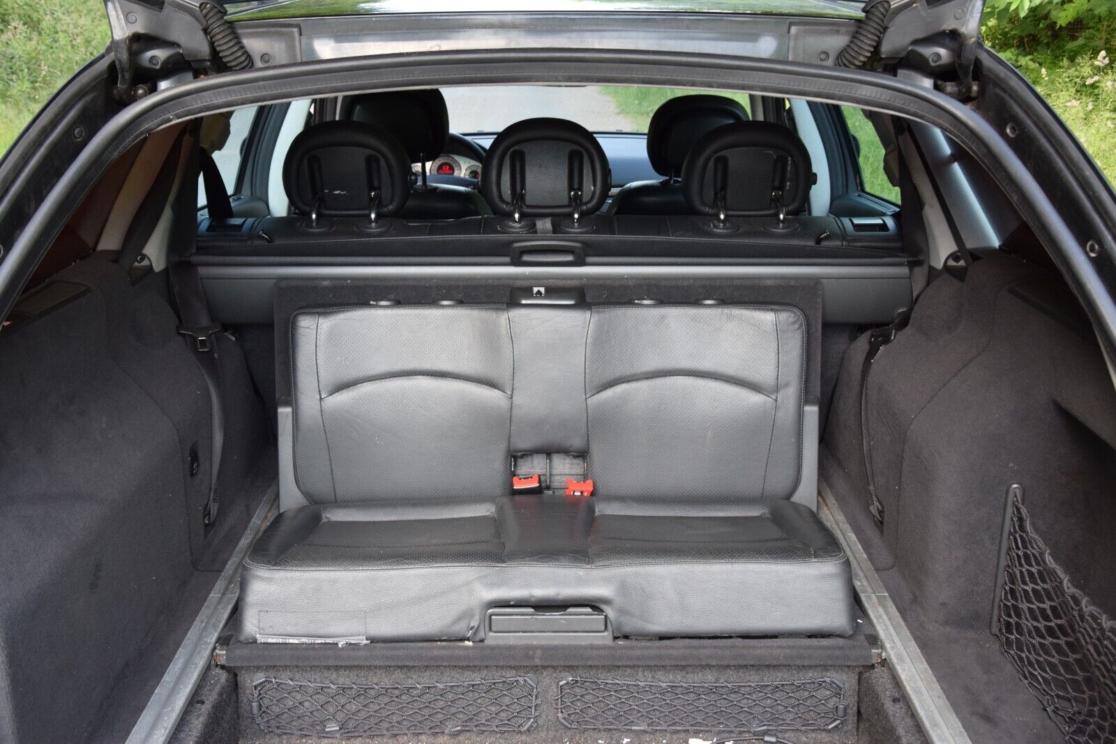Mercedes W211 E-Klasse Kombi Netze Kofferraum Gepäcknetz - AUTODOGS