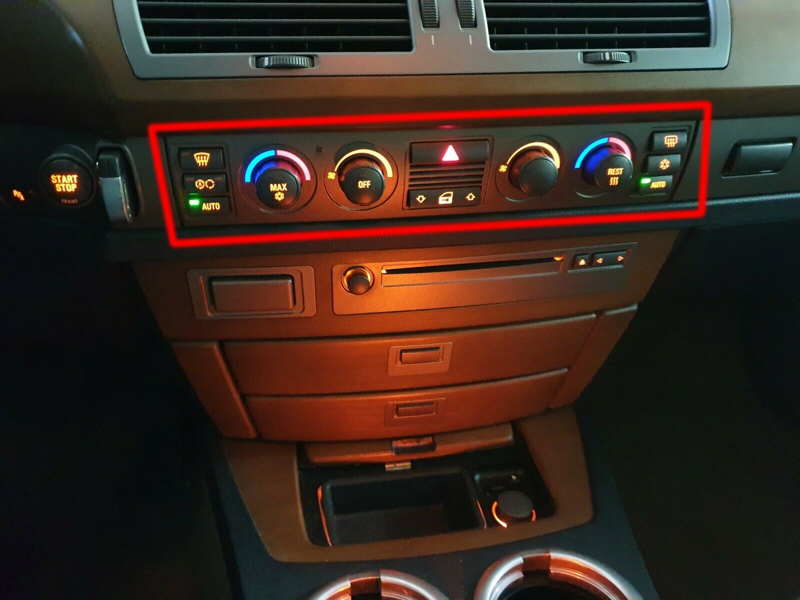 BMW 750d Klimagerät und Automatikgetriebeknopf, Nahaufnahme, Sitzheizung,  Schalter belüftete Sitze, digitale Temperaturanzeige Stockfotografie - Alamy