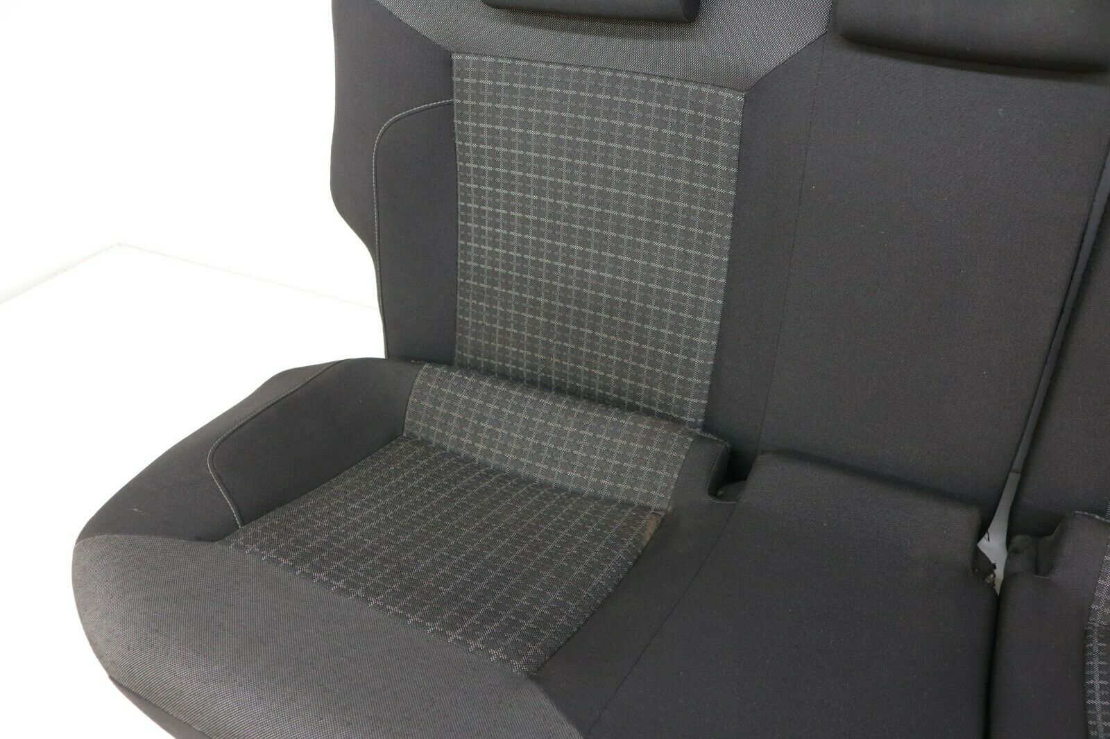 VW Polo 6R Sitz hinten rechts 4/5-Türer Rücksitzbank rechts Stoffsitz BJ  2016 - AUTODOGS