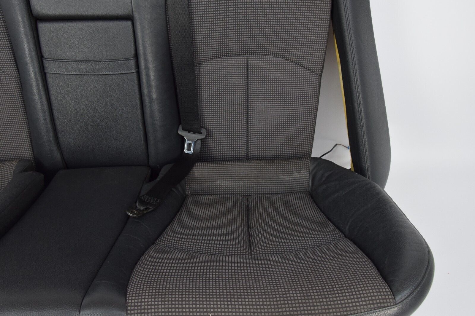 W211 Sitze hinten Rücksitzbank Limousine AVANTGARDE Leder Stoff Schwarz -  AUTODOGS
